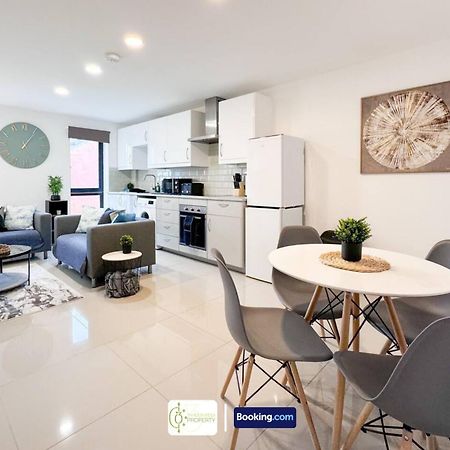 3 Bedroom Apt By Threethreethreesproperty Short Lets & Serviced Accommodation Leeds With Wi-Fi & Parking Leeds (West Yorkshire) Exterior foto