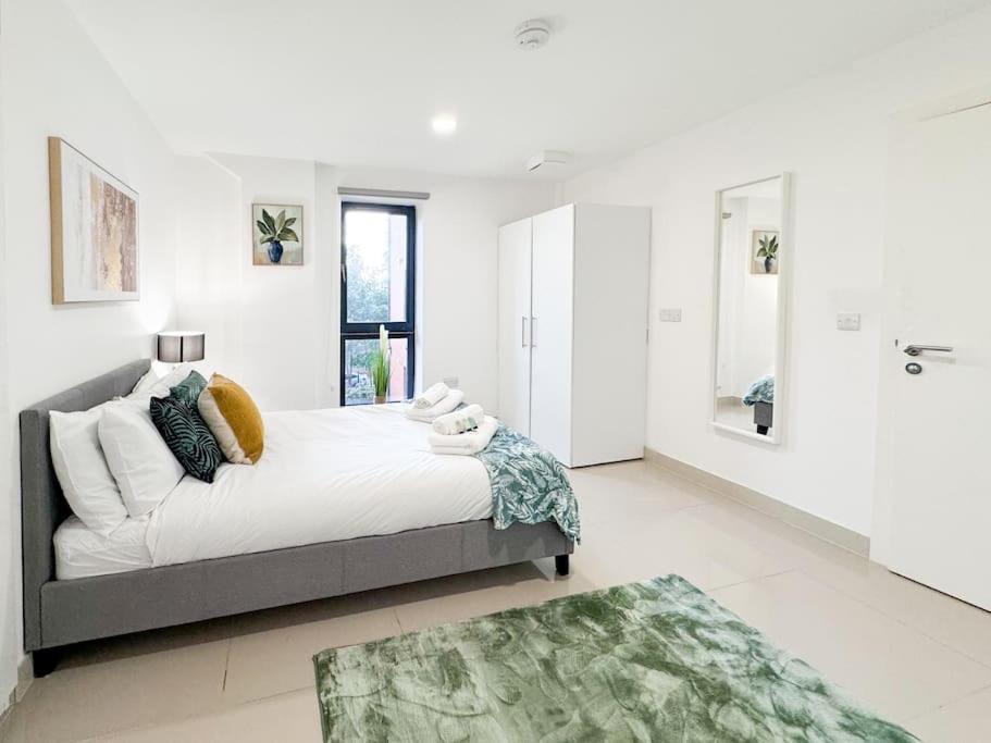 3 Bedroom Apt By Threethreethreesproperty Short Lets & Serviced Accommodation Leeds With Wi-Fi & Parking Leeds (West Yorkshire) Exterior foto