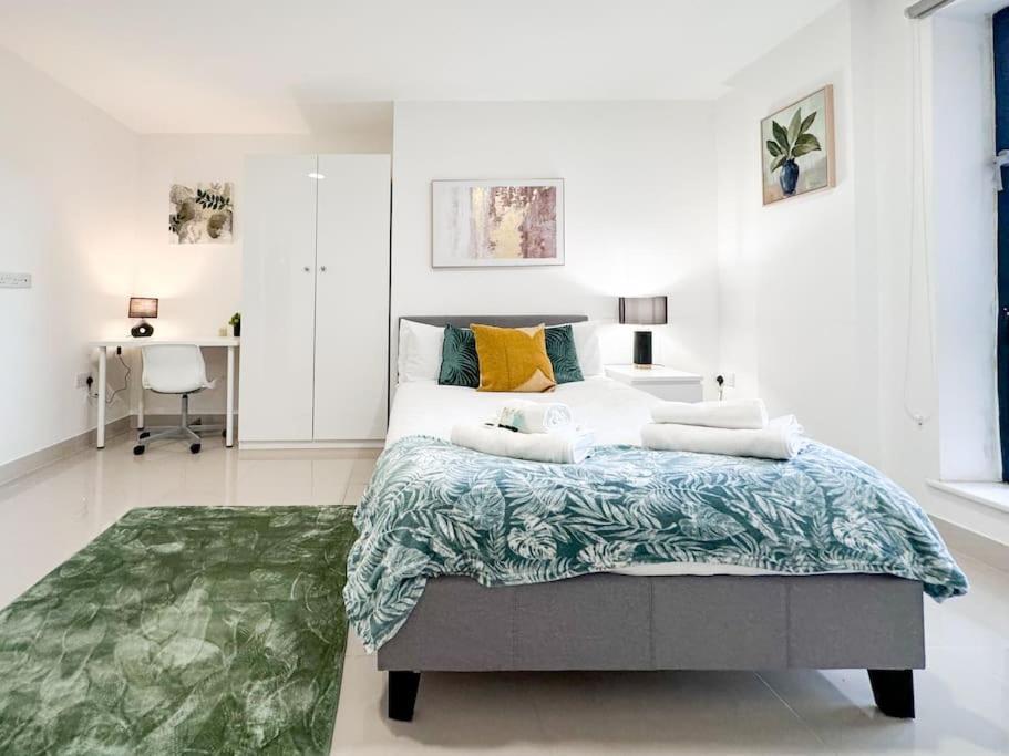 3 Bedroom Apt By Threethreethreesproperty Short Lets & Serviced Accommodation Leeds With Wi-Fi & Parking Leeds (West Yorkshire) Exterior foto